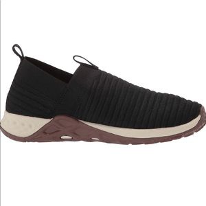 Black Merrell stretchy upper range sneaker